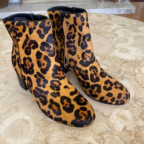 NWOT Urban Outfitters Pony Hair Leopard Print Ankle Boots - Picture 1 of 13